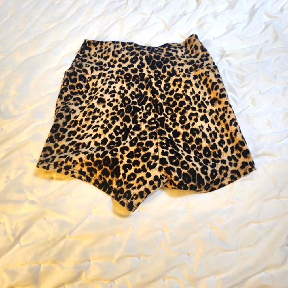 K Too leopard print shorts